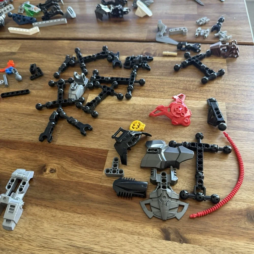 LEGO BIONICLE Hero Factory Bulk Lot of 200+ Parts Pieces 1 LB+ SEE PICTURES!